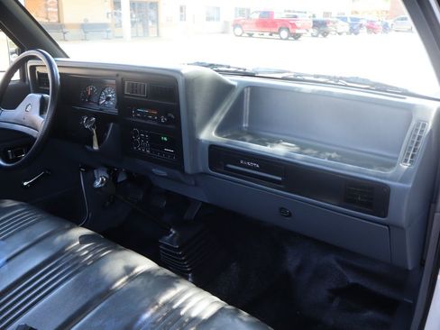 Used 1990 Dodge Dakota 2WD Regular Cab image 16