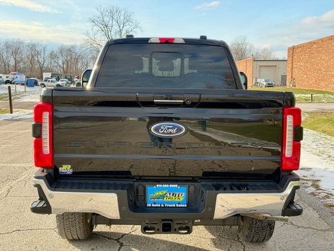 Used 2024 Ford F250 Lariat w/ Chrome Package image 5