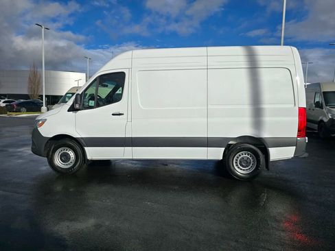 New 2025 Mercedes-Benz Sprinter 2500 image 3