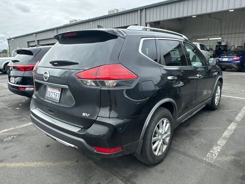 Used 2017 Nissan Rogue SV FWD image 5