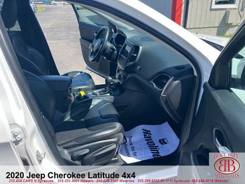 Used 2020 Jeep Cherokee Latitude Plus w/ Cold Weather Group AWD/4WD image 14