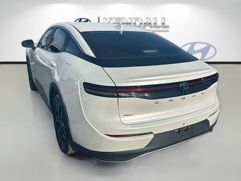 Used 2023 Toyota Crown XLE image 4