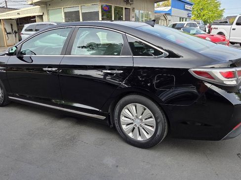 Used 2016 Hyundai Sonata SE FWD image 12