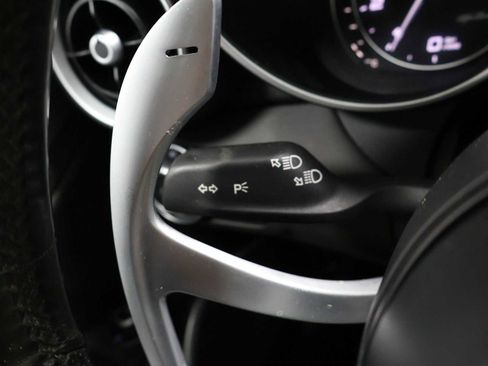 Used 2020 Alfa Romeo Giulia Ti Sport w/ Quick Order Package 22U Sport RWD image 28