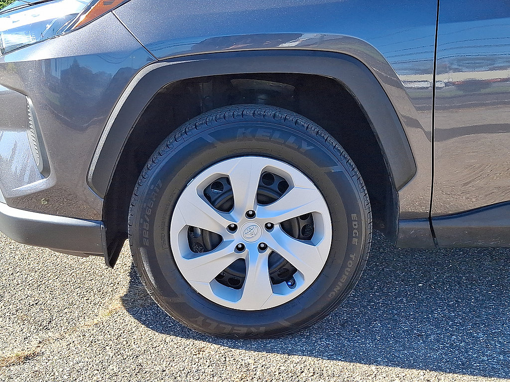 Used 2025 Toyota RAV4 LE AWD/4WD image 68