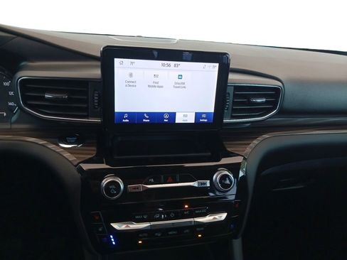 Used 2024 Ford Explorer Limited image 15