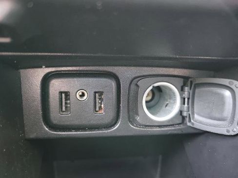 Used 2021 Buick Encore Preferred AWD/4WD image 15