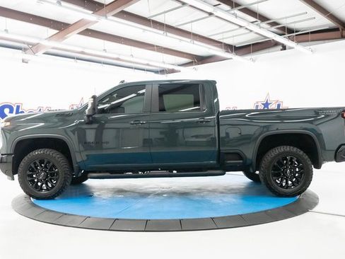 Used 2025 Chevrolet Silverado 2500 LT w/ Trail Boss Package image 8