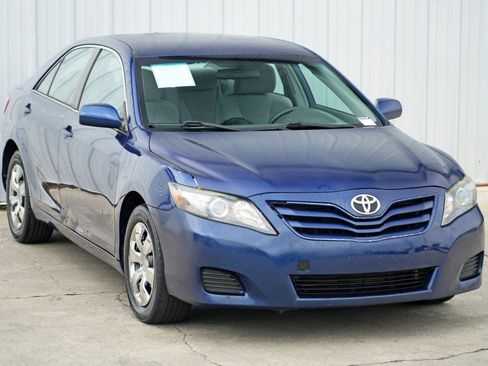 Used 2010 Toyota Camry image 46