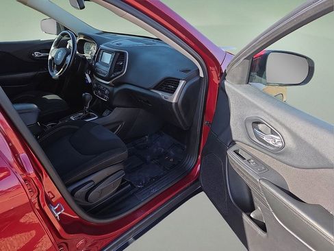 Used 2016 Jeep Cherokee Latitude image 12