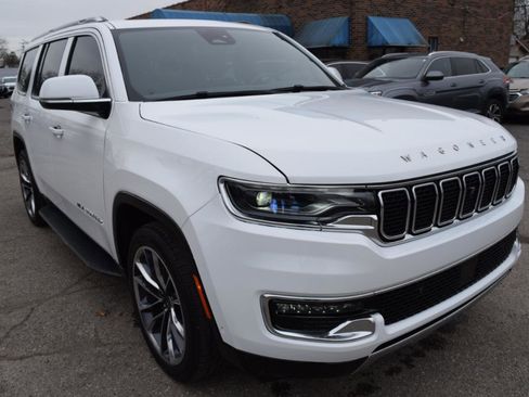 Used 2022 Jeep Wagoneer Series II w/ Premium Group I image 5