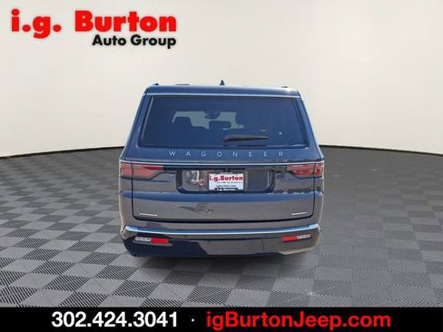 Used 2022 Jeep Wagoneer Series II AWD/4WD image 5