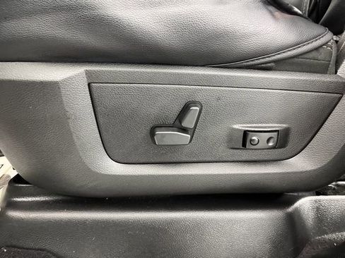 Used 2021 RAM 2500 Big Horn w/ Level 1 Equipment Group image 39