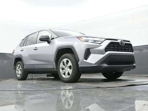 Used 2023 Toyota RAV4 LE FWD image 9