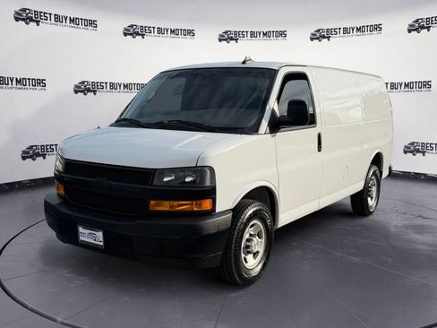 Used 2020 Chevrolet Express 2500 w/ Driver Convenience Package image 3