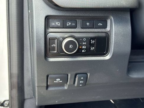 Used 2024 Ford F350 Platinum AWD/4WD image 36