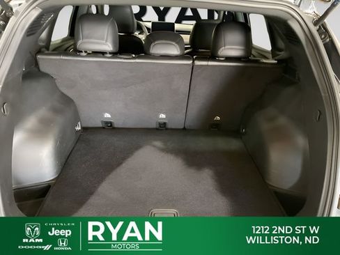 Used 2024 Jeep Compass Latitude AWD/4WD image 11