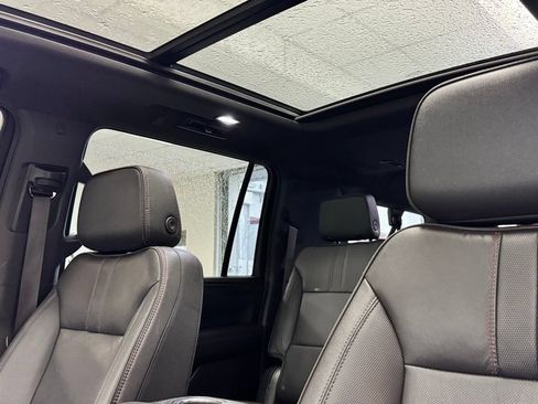 Used 2022 Chevrolet Suburban RST w/ Sport Performance Package AWD/4WD image 23