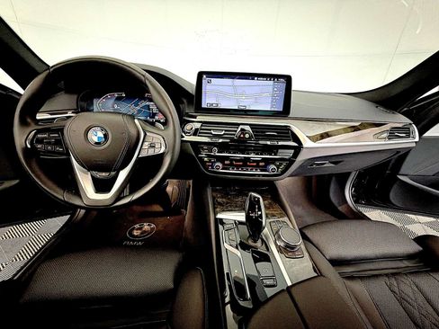 Certified 2023 BMW 530i xDrive w/ Convenience Package AWD/4WD image 16