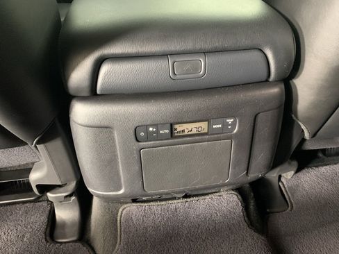 Used 2021 Nissan Armada SL w/ Captain's Chairs Package image 34