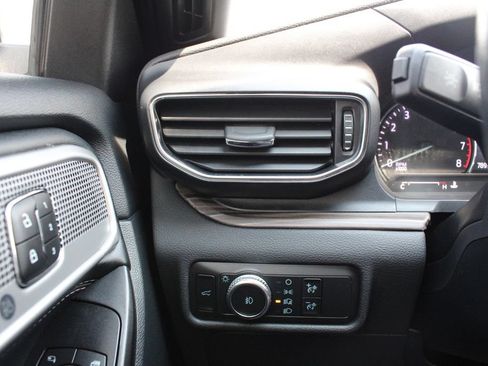 Used 2020 Ford Explorer Limited AWD/4WD image 10
