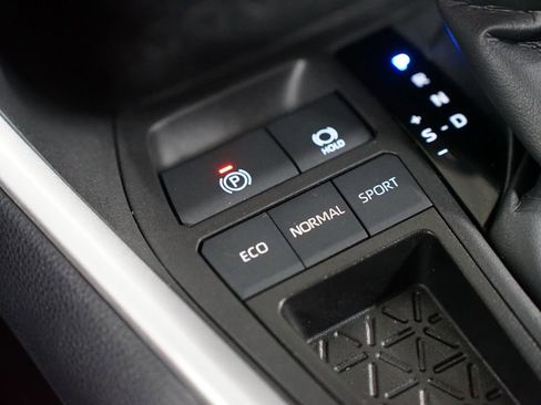 Certified 2024 Toyota RAV4 LE FWD image 22