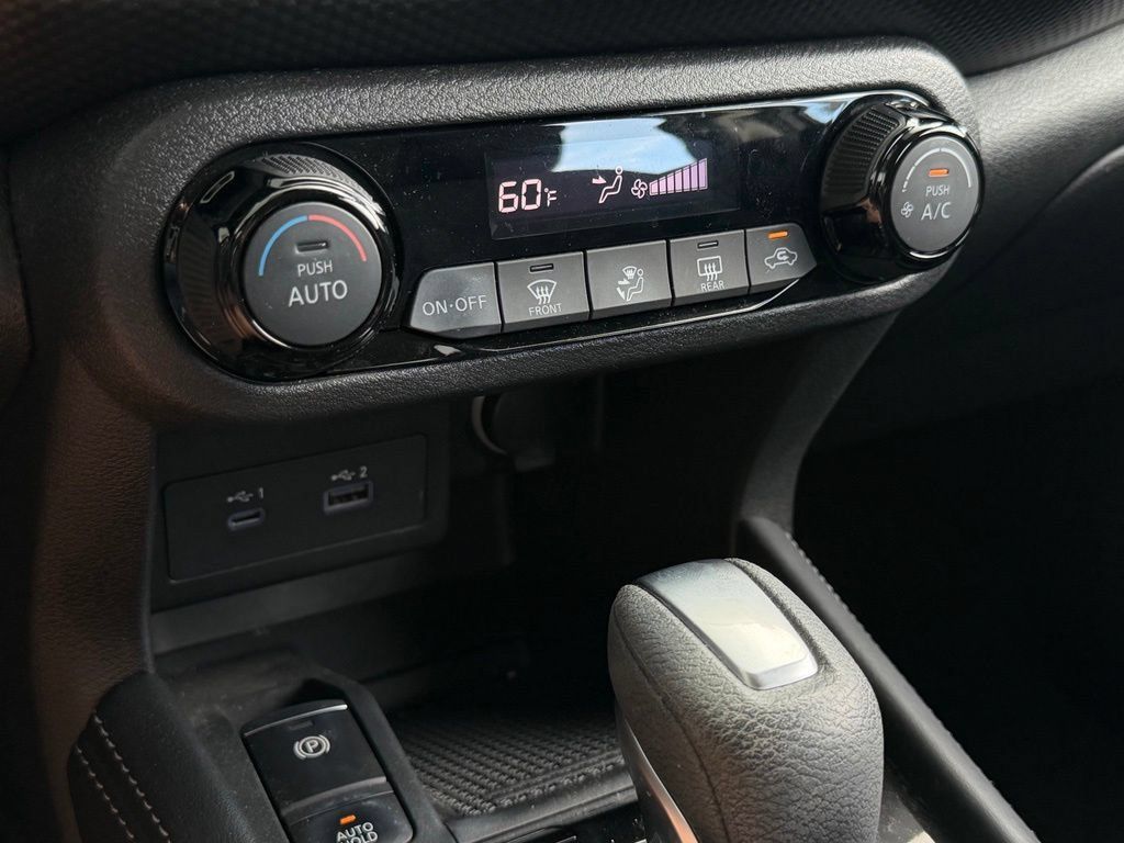 Used 2022 Nissan Kicks SV FWD image 18
