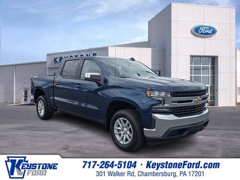 Used 2022 Chevrolet Silverado 1500 LT AWD/4WD image 1