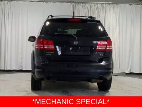 Used 2010 Dodge Journey R/T w/ Navigation & Sound Group I image 7