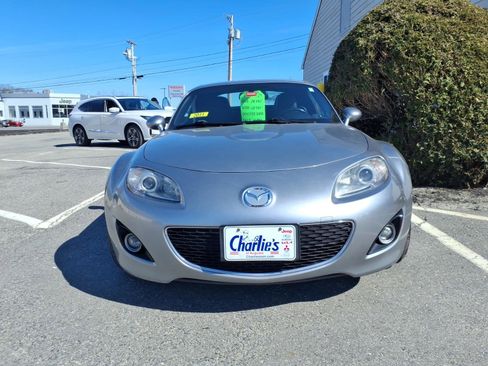 Used 2011 MAZDA MX-5 Miata Touring image 2
