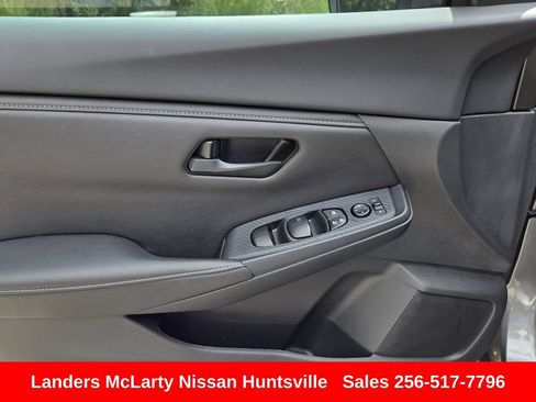 Used 2025 Nissan Sentra S FWD image 20