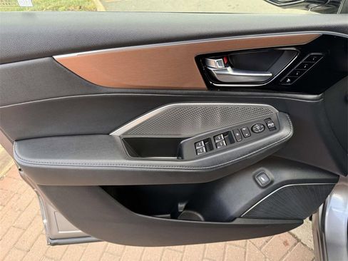 Used 2022 Acura MDX FWD image 10