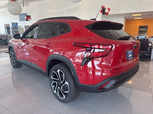 New 2026 Chevrolet Trax RS w/ Sunroof Package FWD image 6