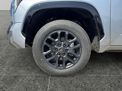 New 2026 Toyota Tundra Platinum AWD/4WD image 9