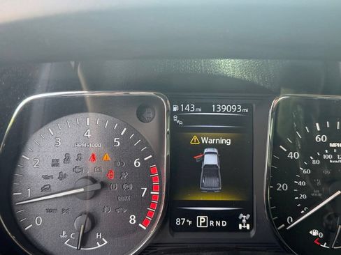 Used 2018 Nissan Titan PRO-4X AWD/4WD image 9