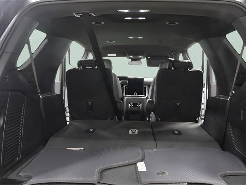 Used 2025 GMC Yukon Denali image 30