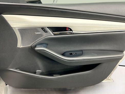 Used 2022 MAZDA MAZDA3 s image 24