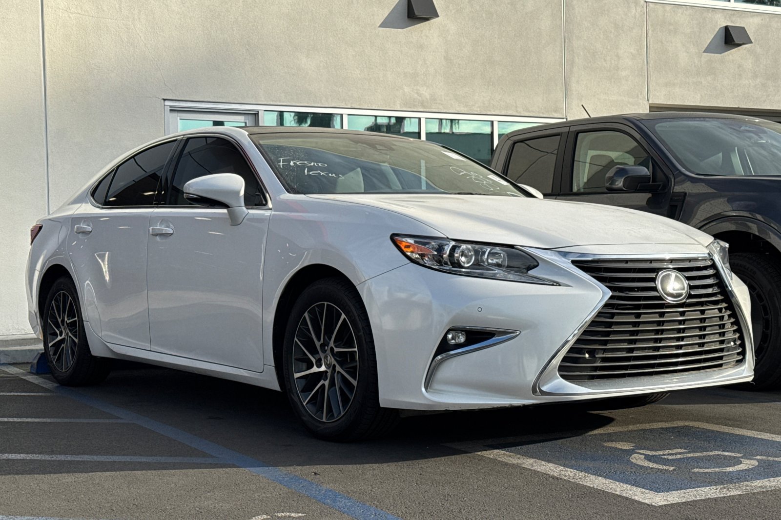 Used 2017 Lexus ES 350 w/ Navigation System Package FWD image 2