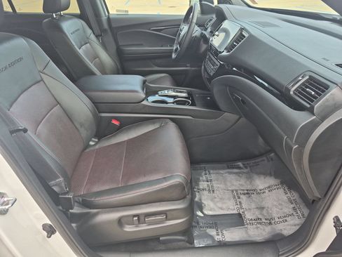 Used 2024 Honda Ridgeline Black Edition image 31