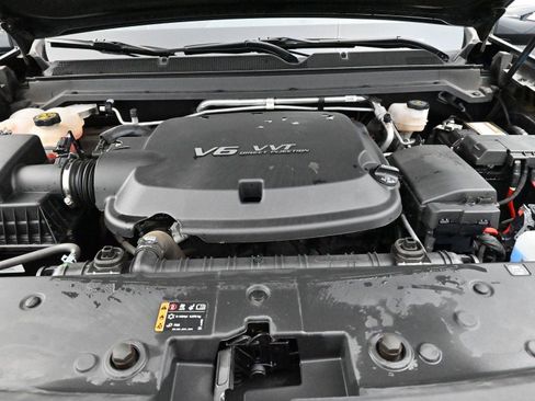 Used 2022 GMC Canyon Denali image 38