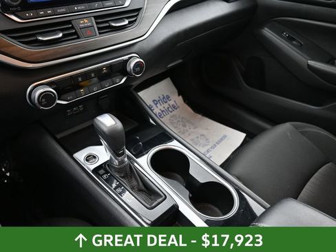 Used 2024 Nissan Altima 2.5 SV FWD image 26
