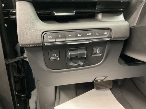 Used 2023 Cadillac Escalade Sport w/ LPO, ONYX Package image 11