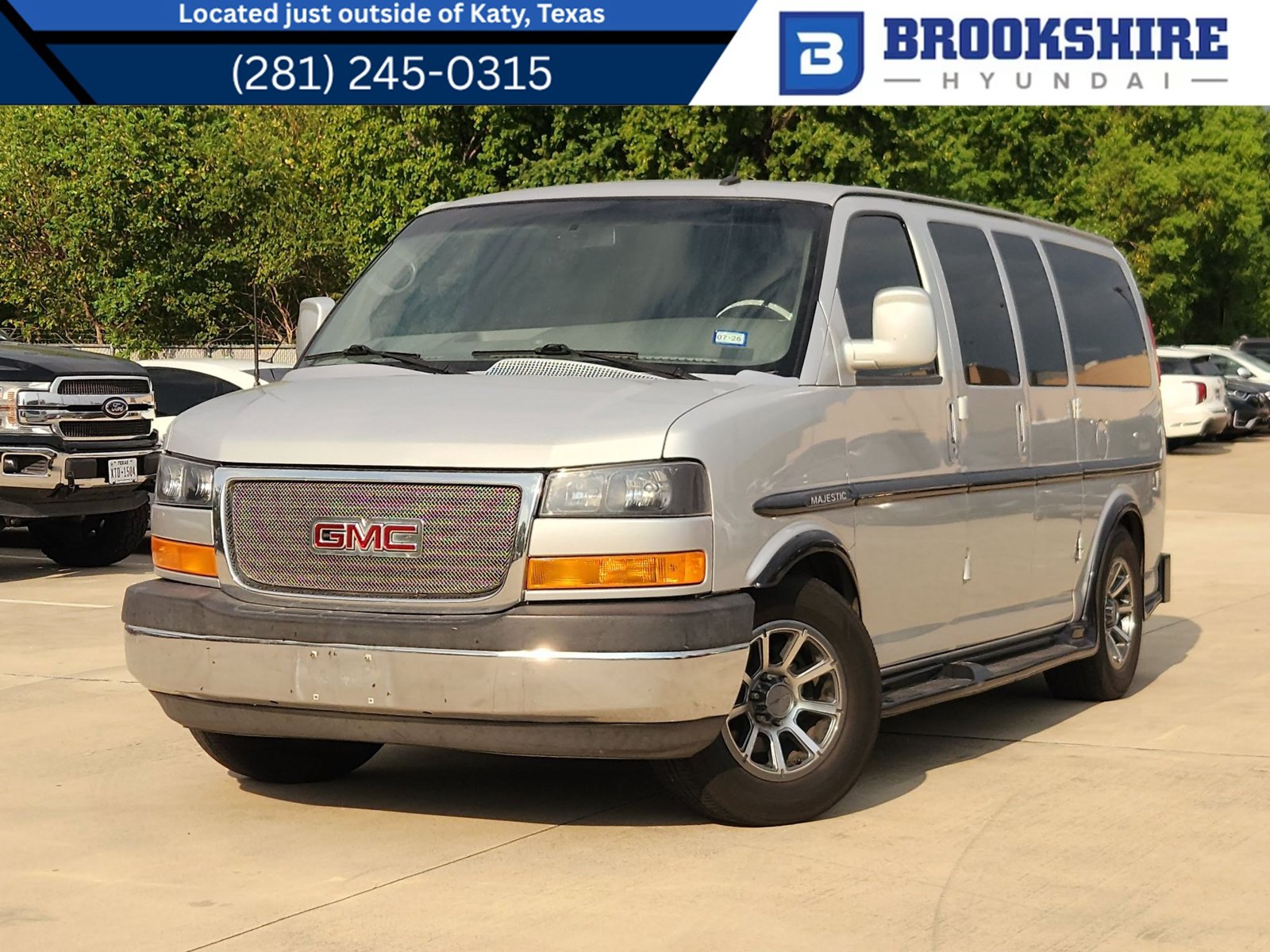 Used 2014 GMC Savana 1500 AWD image 1