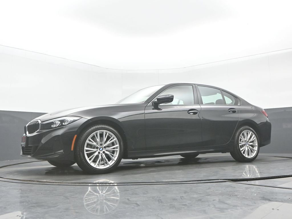 Used 2023 BMW 330i xDrive Sedan w/ Premium Package AWD/4WD image 31
