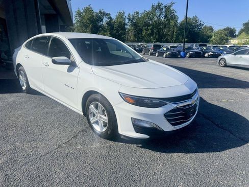 Used 2021 Chevrolet Malibu LS w/ Driver Confidence Package II FWD image 3