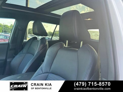 Used 2022 Toyota RAV4 XSE AWD/4WD image 4