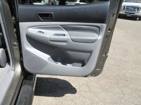 Used 2010 Toyota Tacoma PreRunner RWD image 24