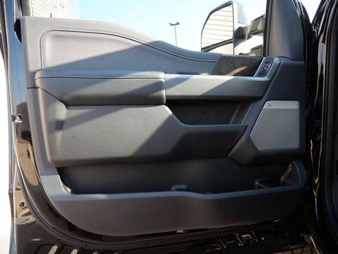 New 2026 Ford F250 Lariat w/ Black Appearance Package AWD/4WD image 18