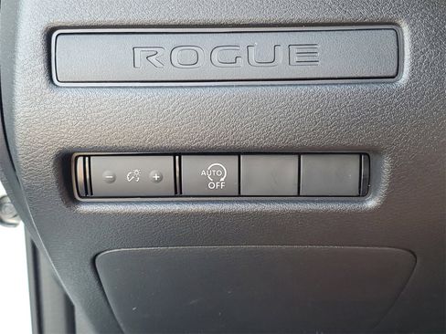 Used 2024 Nissan Rogue S image 20