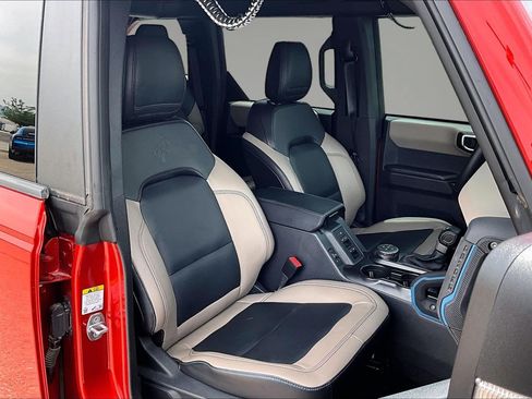 Used 2024 Ford Bronco Wildtrak AWD/4WD image 29